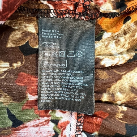 H&M Floral Ruffle Peplum Blouse | Size 6 | Fall Floral Top - Picture 10 of 11